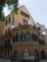 Solsona: Hotel Sant Roc, Vista lateral . Arquitecte: Bernard Martorell i Puig