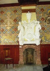 Canet - Casa Museu Domnech i Montaner - Decoraci interior, Xemeneia, cermica i mobiliari.
