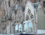 Gaud: Sagrada Famlia - El claustre a la dreta de la faana del Naixement