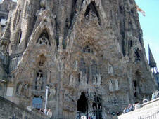Gaud: Sagrada Famlia - Prtico de la fachada de la Natividad