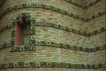 Gaud: El Capricho Detalle fachada