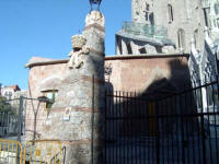 Gaud: cole Sagrada Famlia  Faade  la rue Mallorca