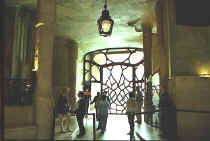 Gaud�: La Pedrera Hall