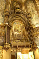 Riquer:  Decoración   Ábside de la Iglesia de Montserrat.  Fotógrafo Daniel Rovira
