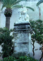 Reyns: Sitges, Monument al Dr. Robert