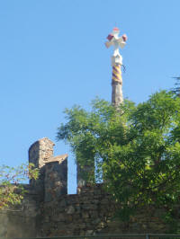 Gaud�: Torre de la Casa Figueras a la finca Bellesguard.