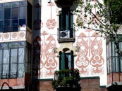 Galliss�:  Maison Llopis (Barcelona)   Sgraffites dessin�s par Jujol