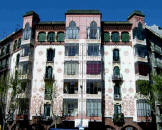 Galliss�:  Casa Llopis (Barcelona)  Fachada principal