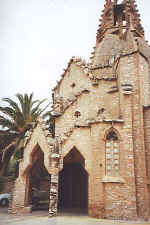 Jujol: Vistabella Iglesia Sagrat Cor Porche