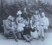 Alb�niz con Francis Money-Coutts y otros amigos