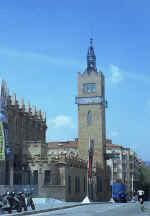 Puig i Cadafalch: F�brica Casarramona Fachada lateral y torre