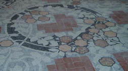 Mosaico pavimento de la Sala de m�sica del Institut Pere Mata de Reus, obra del arquitecto Llu�s Dom�nech i Montaner, mosaico de Llu�s Br�.